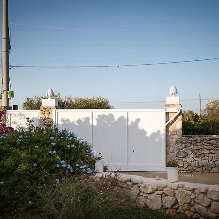 Prestigiosa Villa Con Piscina Condominiale Monopoli Eksteriør bilde