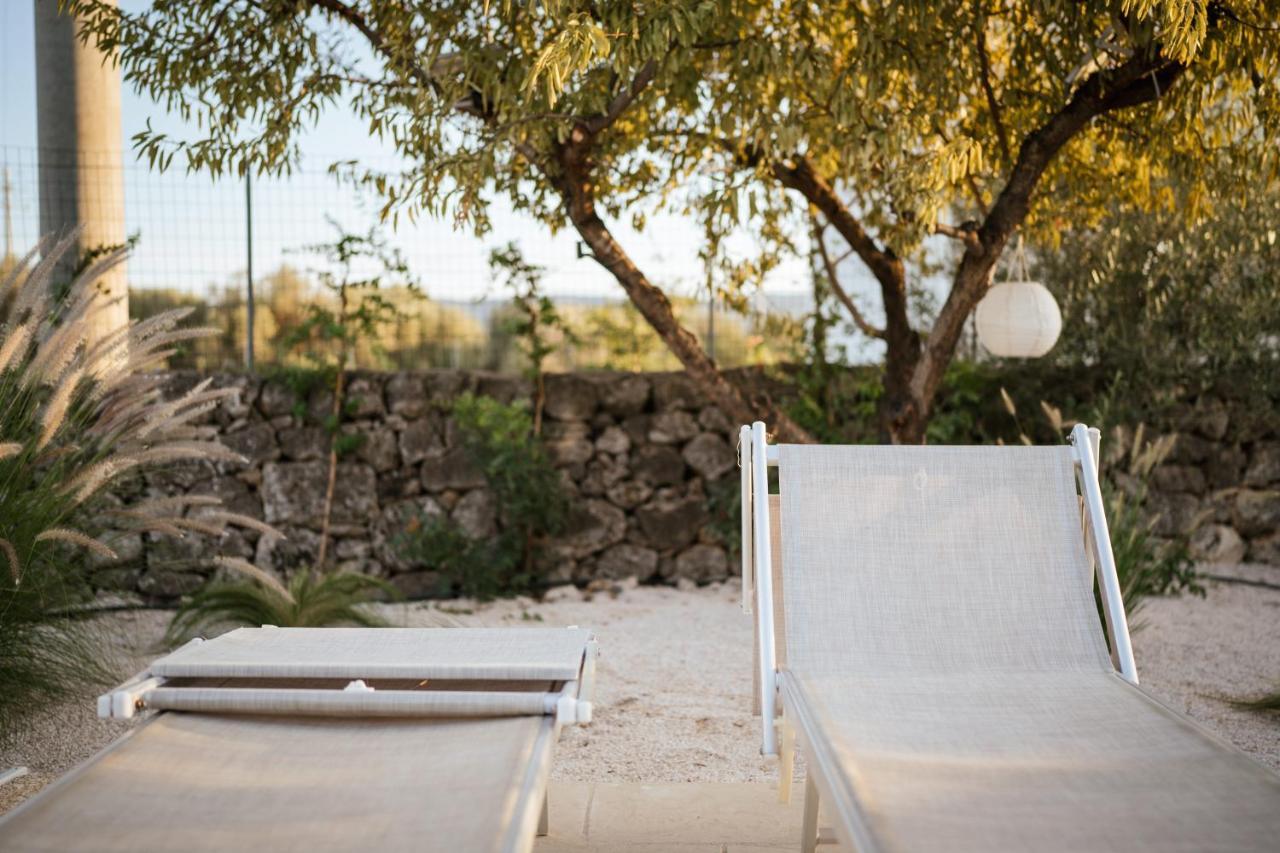 Prestigiosa Villa Con Piscina Condominiale Monopoli Eksteriør bilde