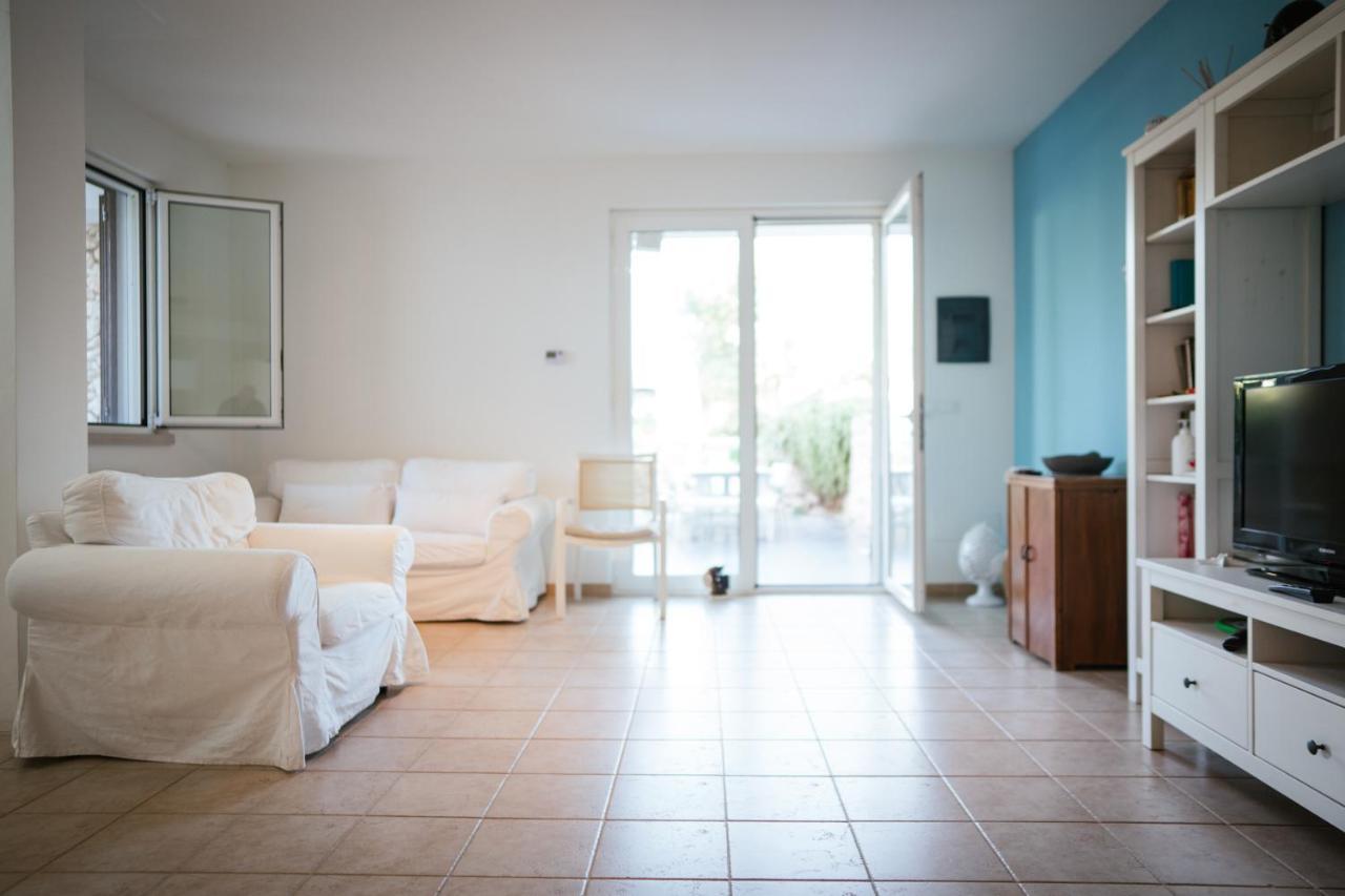 Prestigiosa Villa Con Piscina Condominiale Monopoli Eksteriør bilde