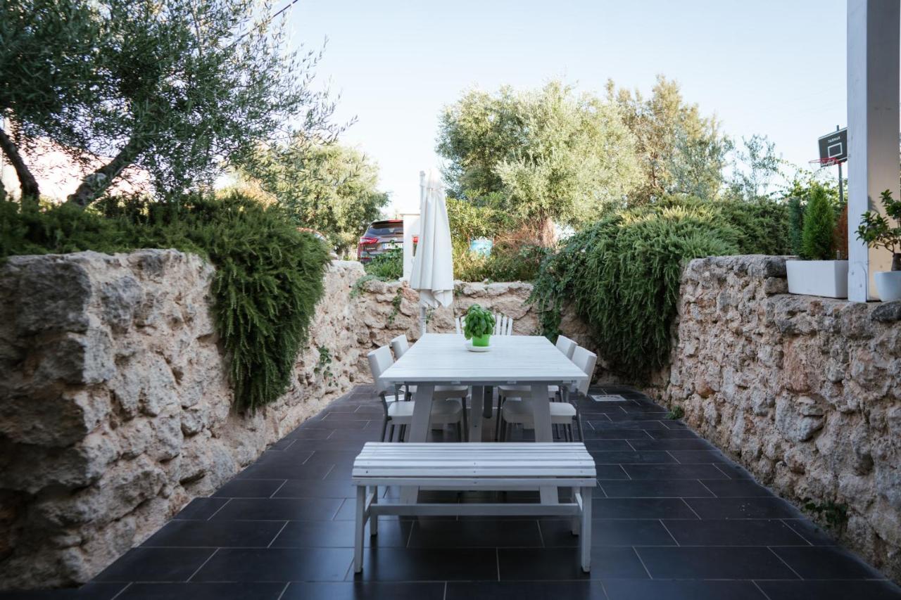 Prestigiosa Villa Con Piscina Condominiale Monopoli Eksteriør bilde