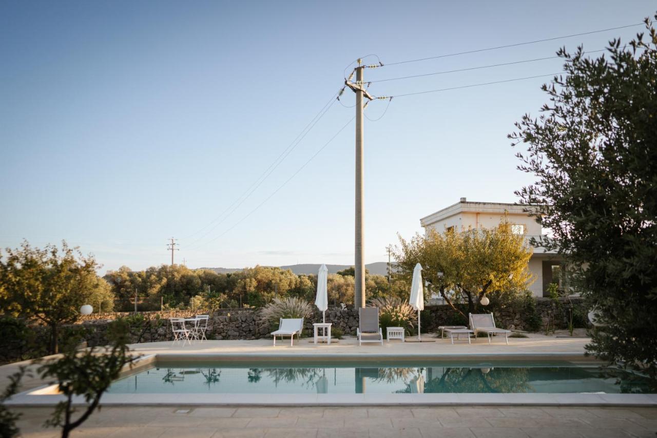 Prestigiosa Villa Con Piscina Condominiale Monopoli Eksteriør bilde