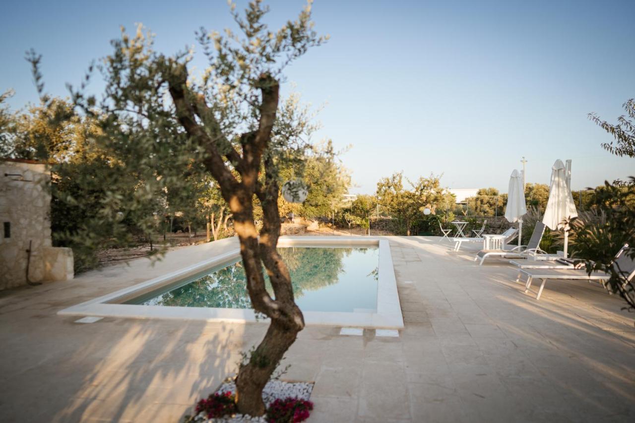 Prestigiosa Villa Con Piscina Condominiale Monopoli Eksteriør bilde