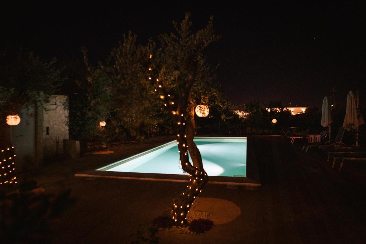 Prestigiosa Villa Con Piscina Condominiale Monopoli Eksteriør bilde