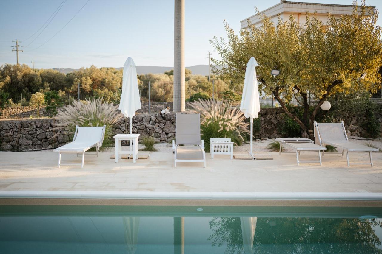 Prestigiosa Villa Con Piscina Condominiale Monopoli Eksteriør bilde